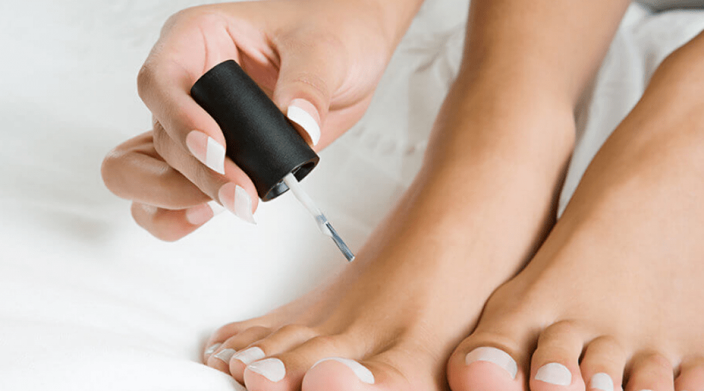 treatment of fungus on the go with nail polish