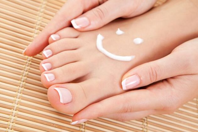caring for the skin on your feet prevents the formation of fungus