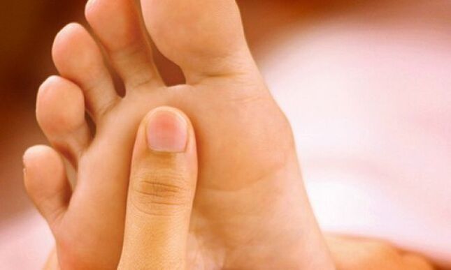 toenail and toenail fungus